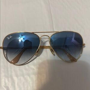 Ray-Ban Aviator Sunglasses with Gold Frame and Blue Lenses
